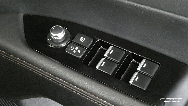 ＣＸ５運転席側ドアのスイッチ類